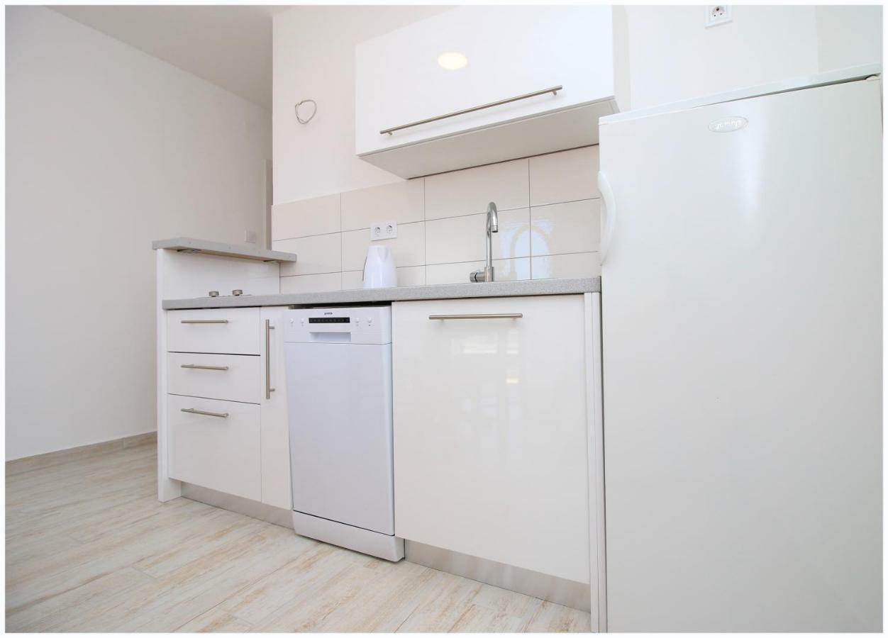 Apartment Maxim Primosten Ngoại thất bức ảnh